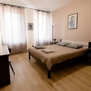 Hidden Peak Guestrooms Warsaw